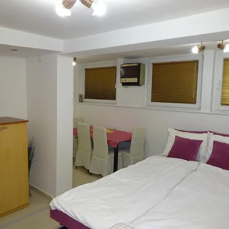 Jasmin White Apartament *
