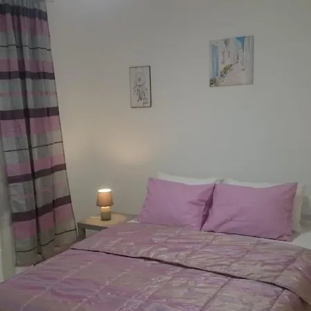 Jasmin White Apartment *